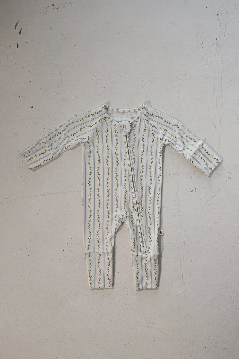 Dainty Vines Zip Up