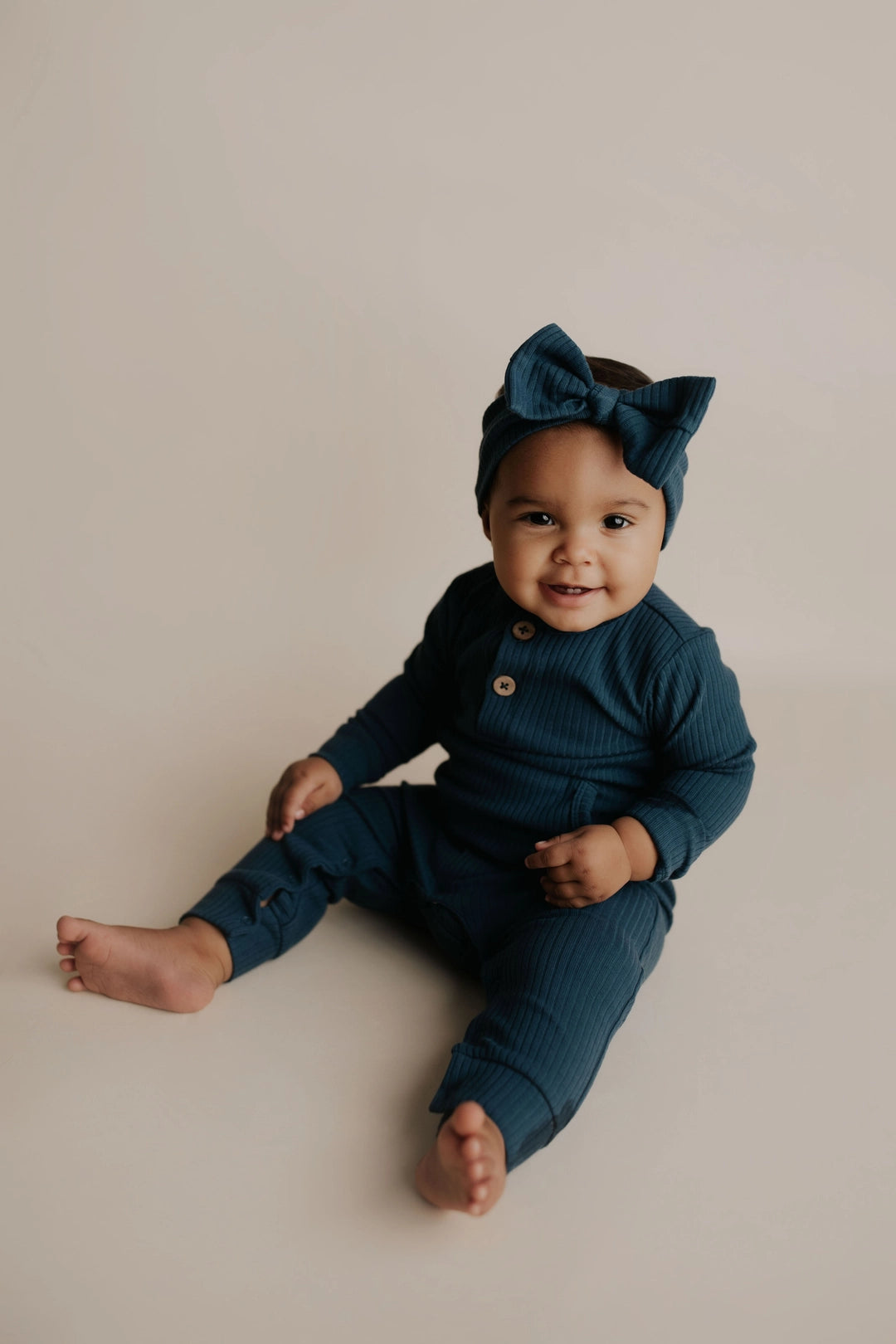 Navy Ribbed Bow
